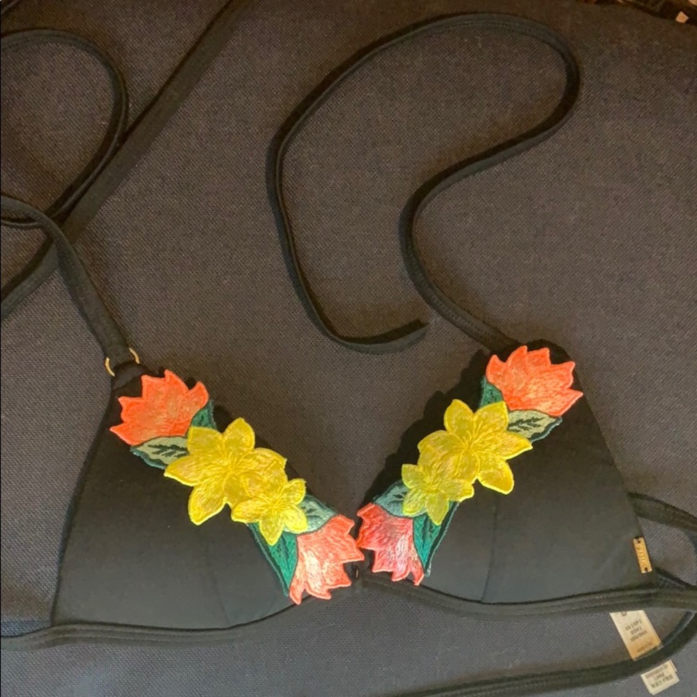 VS PiNK bathing suit top